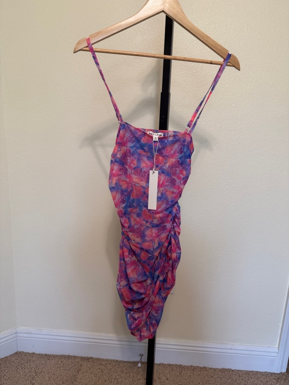 For love and lemons 🌹Floral Pink & Purple Ruched Slip Dress